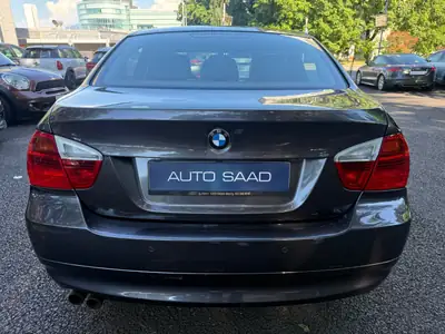 BMW 330i — Berline élégante, moteur performant, 167'000 km seulement — détail