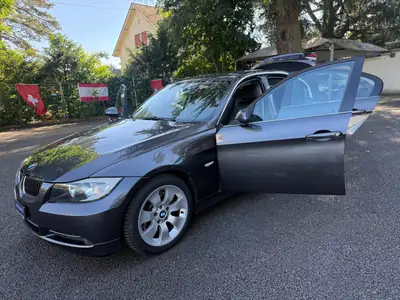 BMW 330i — Berline élégante, moteur performant, 167'000 km seulement — Miniature 12