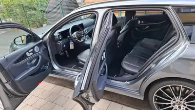 Mercedes-Benz E 450 AMG Line 4Matic — Berline de prestige, 367 ch, toit panoramique — dashboard