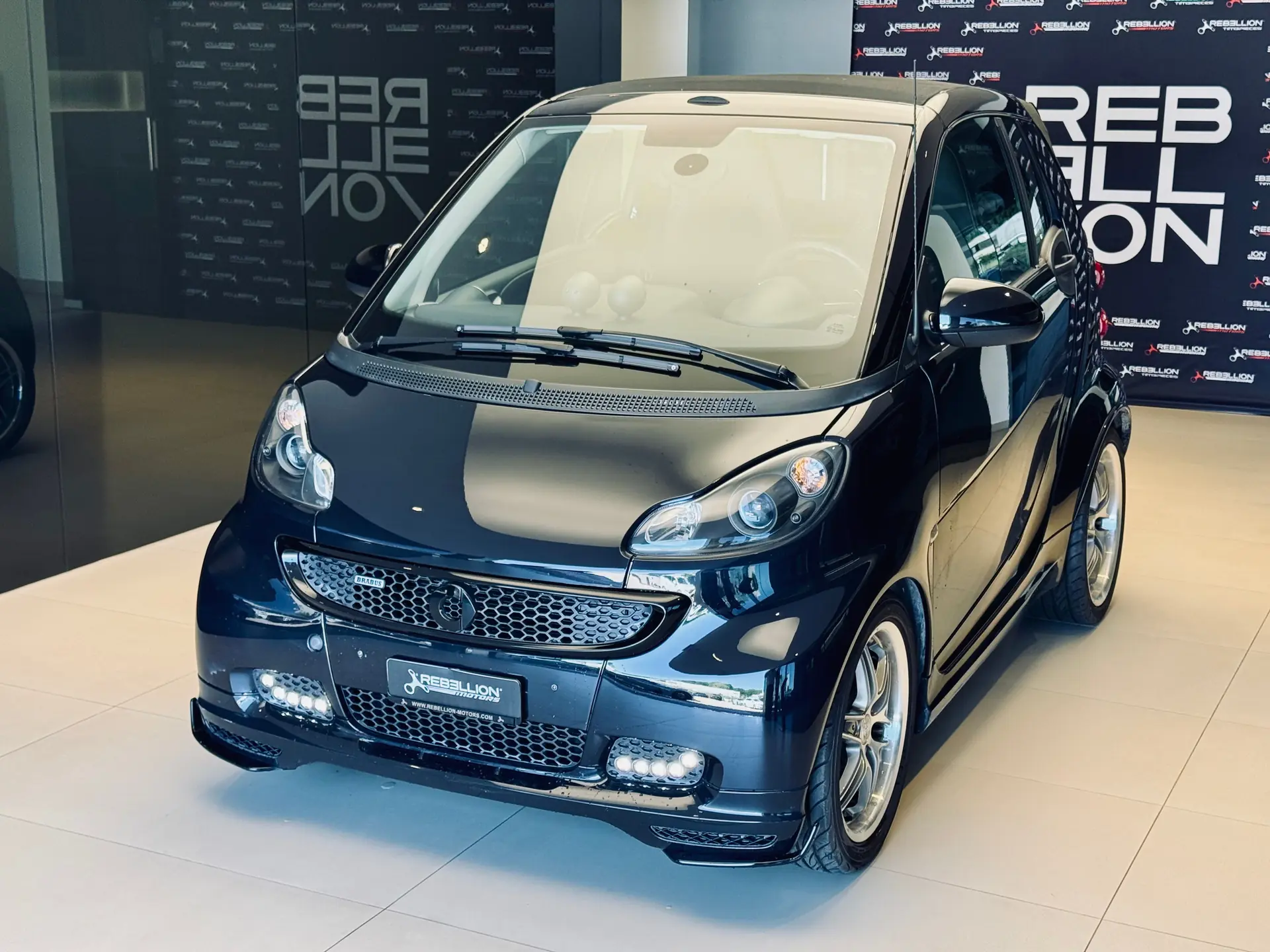 Smart Fortwo Brabus Softouch Cabriolet — Décapotable urbaine 102 ch, entretien certifié
