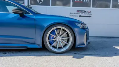 Audi RS7 4.0 V8 TFSI Performance — Berline sportive exclusive, 629 ch, Ascari Blau Matt — detail
