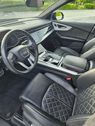Audi Q8 50 TDI Black Edition — SUV premium diesel, équipé hivernage complet — détail