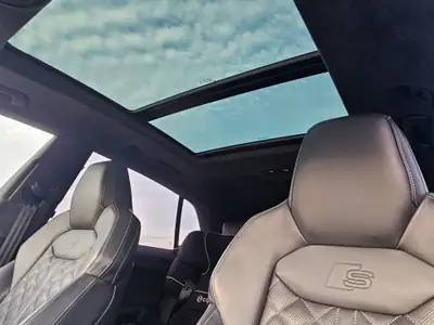 Audi Q8 50 TDI Black Edition — SUV premium diesel, équipé hivernage complet — Miniature 8