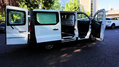 Renault Trafic 1.6 dCi 95 — Utilitaire fiable, 114'000 km, sans sinistre — Miniature 8