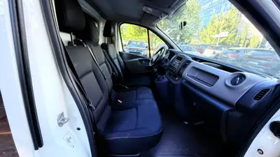 Renault Trafic 1.6 dCi 95 — Utilitaire fiable, 114'000 km, sans sinistre — Miniature 9