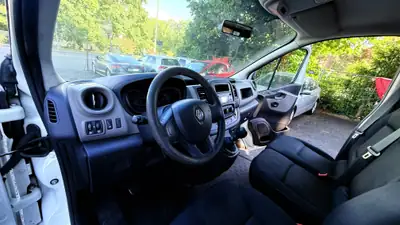 Renault Trafic 1.6 dCi 95 — Utilitaire fiable, 114'000 km, sans sinistre — Miniature 12