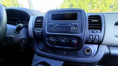 Renault Trafic 1.6 dCi 95 — Utilitaire fiable, 114'000 km, sans sinistre — Miniature 10