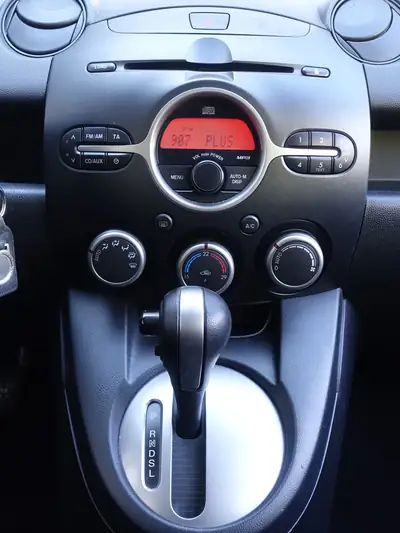 Mazda 2 1.5i 16V City Sport — Citadine fiable, faible kilométrage, essence automatique — Thumbnail 13