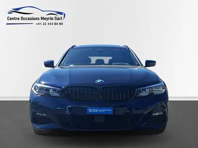 BMW 330i Touring xDrive — Berline sportive 5-portes, 102 000 km seulement — intérieur