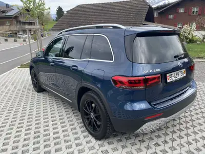Mercedes-Benz GLB 200 Progressive 7-Places — SUV spacieux, motorisation essence fiable — vue extérieure