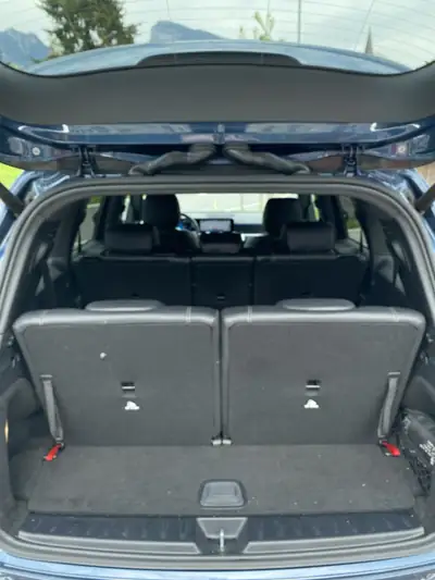 Mercedes-Benz GLB 200 Progressive 7-Places — SUV spacieux, motorisation essence fiable — tableau de bord