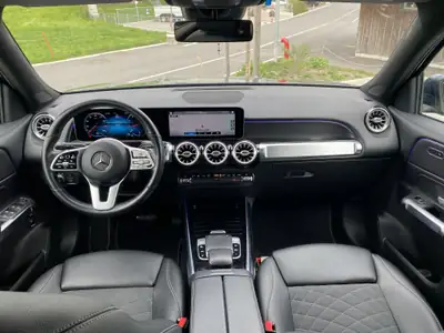 Mercedes-Benz GLB 200 Progressive 7-Places — SUV spacieux, motorisation essence fiable — intérieur