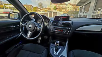 BMW M135i xDrive 2014 — Berline sportive 320 ch, transmission intégrale — Innenraum