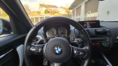 BMW M135i xDrive 2014 — Berline sportive 320 ch, transmission intégrale — Armaturenbrett