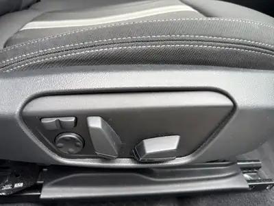 BMW 218 Active Tourer xDrive — Diesel robuste, 4x4 intégral, sans sinistre — Miniatura 29