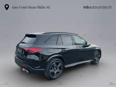 Mercedes-Benz GLC 200 AMG Line 4MATIC — SUV hybride mild-hybrid, 7000 km seulement — tableau de bord