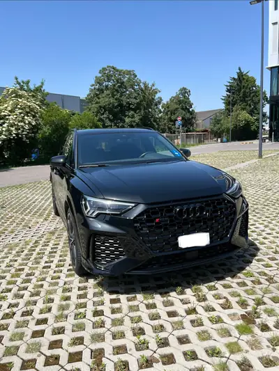 Audi RS Q3 2.5 TFSI Quattro — Performance 400 ch, SUV sportif d'exception — exterior view