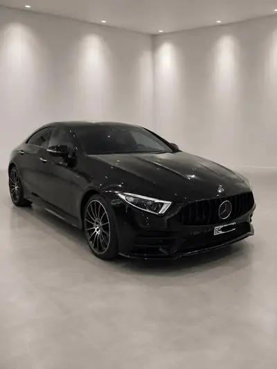 Mercedes-Benz CLS 450 AMG Line 4Matic — Coupé berline premium, hybride léger, 48 500 km — vista esterna