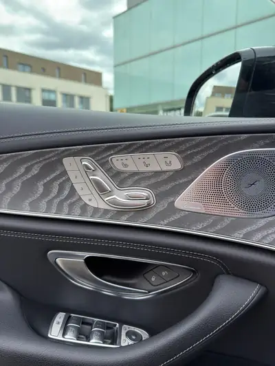Mercedes-Benz CLS 450 AMG Line 4Matic — Coupé berline premium, hybride léger, 48 500 km — Miniatura 9