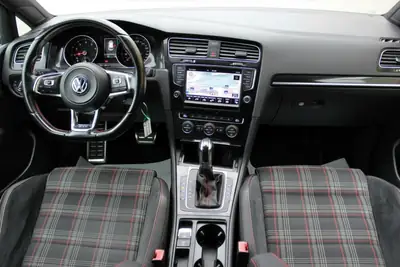 VW Golf 2.0 TSI GTI Performance — 230 ch dynamiques, entretien certifié — Miniatur 11