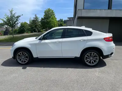 BMW X6 M50d — SUV coupé premium diesel, 381 ch et transmission intégrale — dashboard