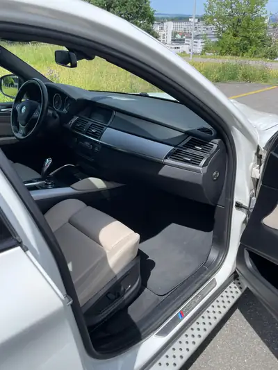 BMW X6 M50d — SUV coupé premium diesel, 381 ch et transmission intégrale — Thumbnail 9