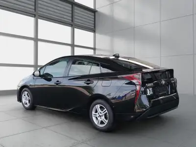 Toyota Prius 1.8 VVT-i HSD Sol 2017 — Hybride économique, entretien impeccable — Thumbnail 8