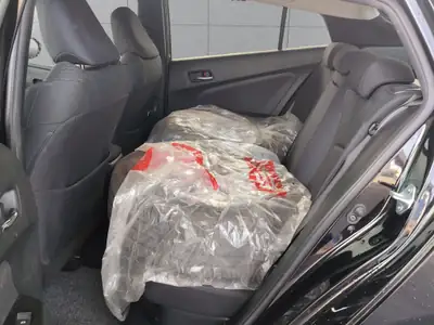 Toyota Prius 1.8 VVT-i HSD Sol 2017 — Hybride économique, entretien impeccable — Thumbnail 10