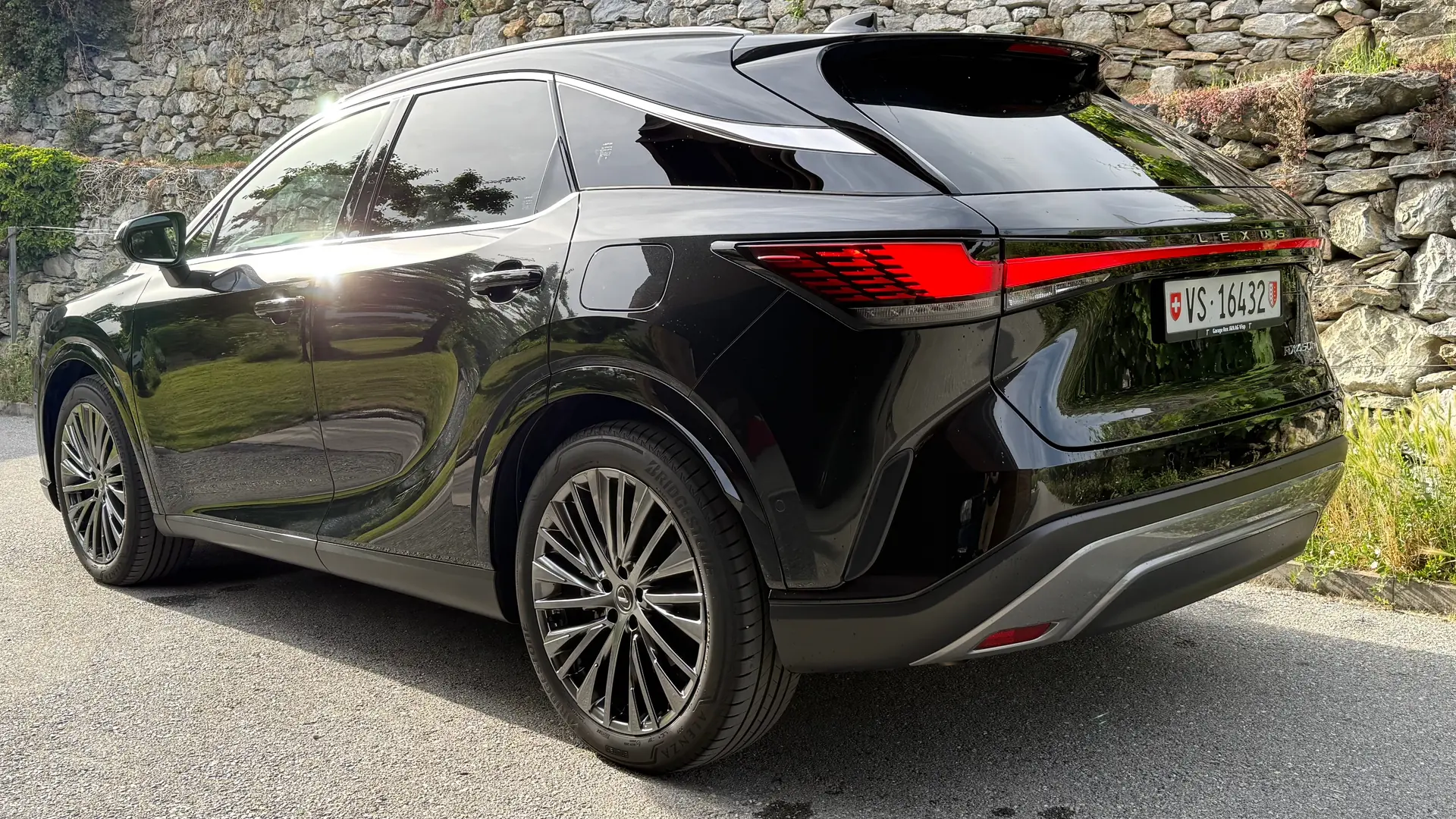 Lexus RX 2023 occasion Leuk Stadt — 3