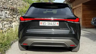 Lexus RX 450h+ Excellence — SUV hybride rechargeable, 44 800 km seulement — tableau de bord