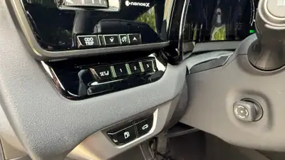 Lexus RX 450h+ Excellence — SUV hybride rechargeable, 44 800 km seulement — Miniature 8