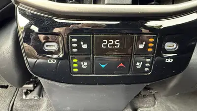 Lexus RX 450h+ Excellence — SUV hybride rechargeable, 44 800 km seulement — Miniature 11