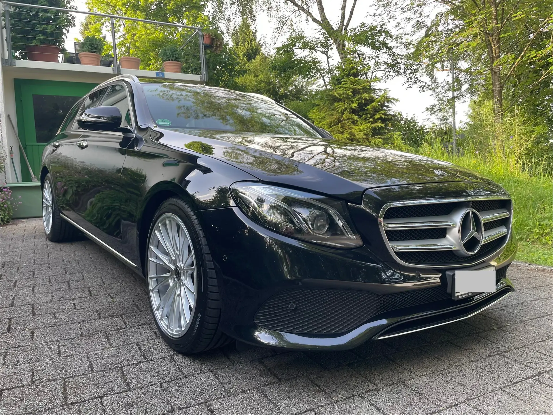 Mercedes-Benz E 220 Avantgarde 4-Matic — Break diesel performant, 4WD et équipements premium — Außenansicht
