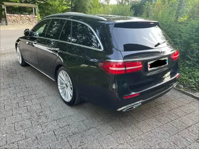 Mercedes-Benz E 220 Avantgarde 4-Matic — Break diesel performant, 4WD et équipements premium — Innenraum