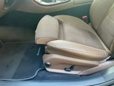 Mercedes-Benz E 220 Avantgarde 4-Matic — Break diesel performant, 4WD et équipements premium — Miniatur 9