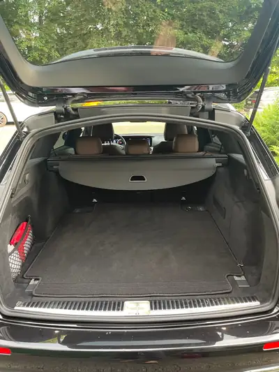 Mercedes-Benz E 220 Avantgarde 4-Matic — Break diesel performant, 4WD et équipements premium — Miniatur 13