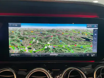 Mercedes-Benz E 220 Avantgarde 4-Matic — Break diesel performant, 4WD et équipements premium — Miniatur 18