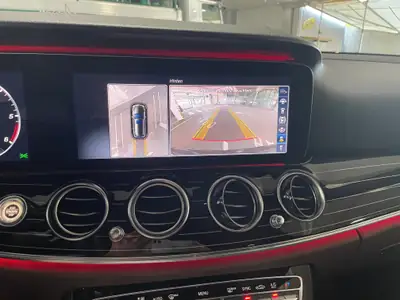 Mercedes-Benz E 220 Avantgarde 4-Matic — Break diesel performant, 4WD et équipements premium — Miniatur 17