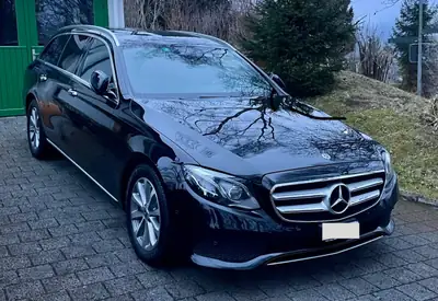 Mercedes-Benz E 220 Avantgarde 4-Matic — Break diesel performant, 4WD et équipements premium — Miniatur 19
