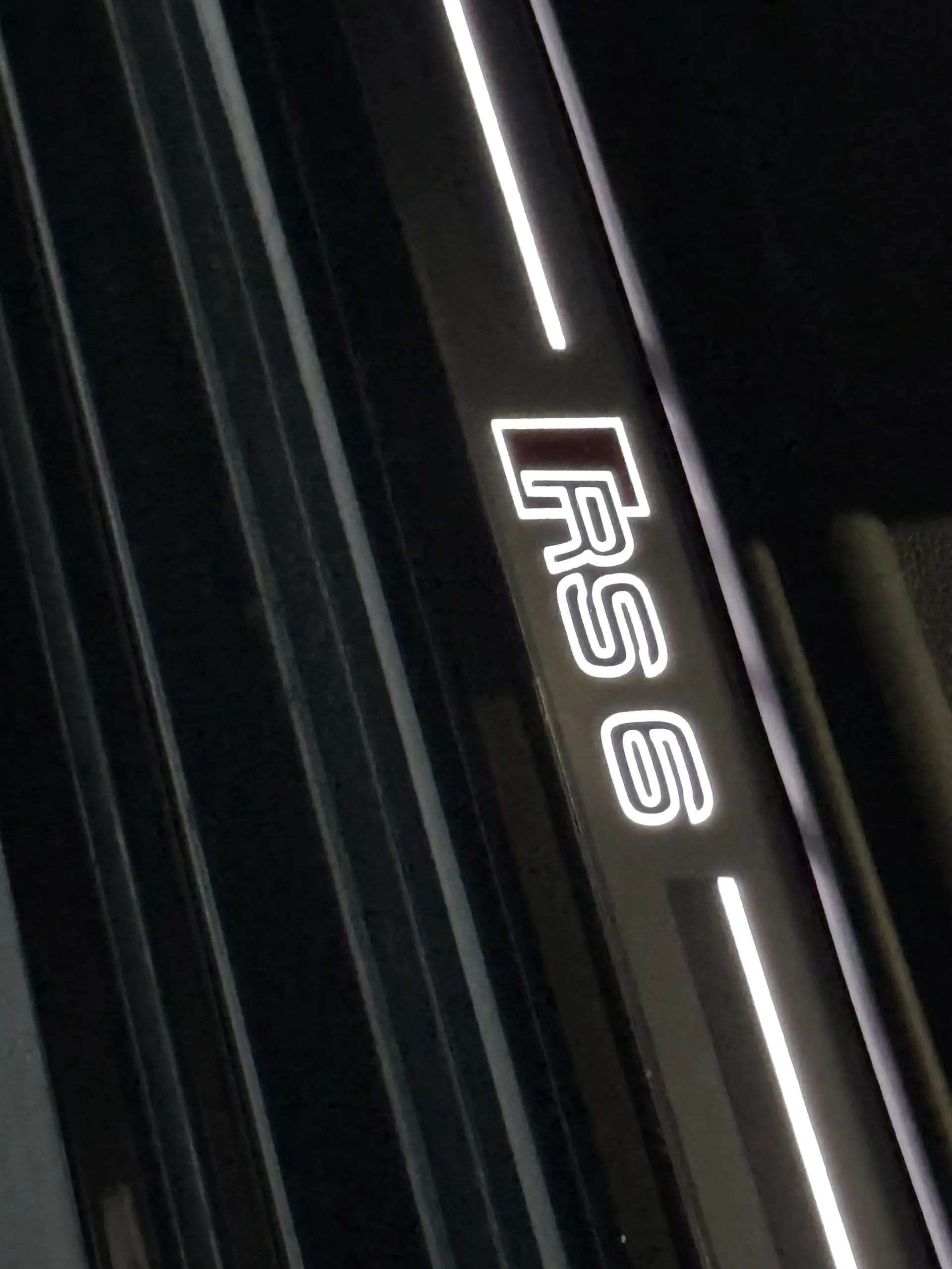 Audi RS6 Avant 4.0 V8 TFSI — 599 ch, Quattro intégral et pneus hiver inclus