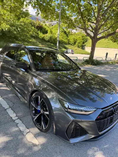 Audi RS6 Avant 4.0 V8 TFSI — 599 ch, Quattro intégral et pneus hiver inclus — interni