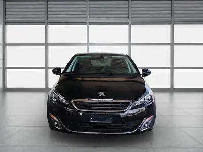 Peugeot 308 1.2 THP Active — Berline automatique entretenue, contrôle technique frais — side view