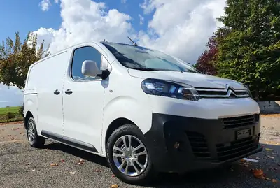 Citroën Jumpy 2.0 BlueHDi 120 — Utilitaire fiable, entretien récent et attelage — interni
