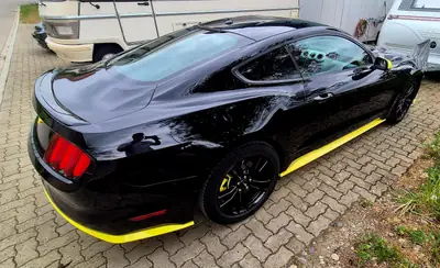 Ford Mustang Fastback 2.3 EcoBoost — Coupé sportif automatique, 317 ch et 99'000 km — Innenraum
