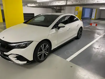 Mercedes-Benz EQE 300 — Berline électrique premium, 71'000 km seulement — Heckansicht