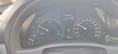 Lexus RX 450h — SUV hybride premium, 206'000 km, sans accident — vista esterna