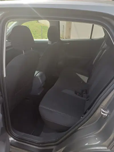 VW T-Cross 1.0 TSI 115 — SUV urbain compact, économe et sans accident — interior