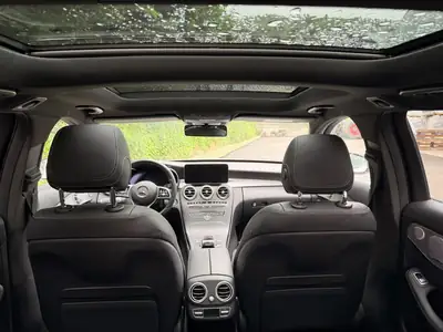 Mercedes-Benz C 220 d Swiss Star — Break diesel, tout-terrain 4x4, toit panoramique — intérieur