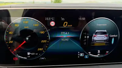 Mercedes-Benz GLE 400d 4MATIC — SUV premium 7 places, 330 PS, design blanc immaculé — Miniature 9