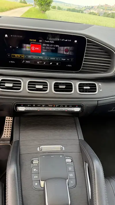 Mercedes-Benz GLE 400d 4MATIC — SUV premium 7 places, 330 PS, design blanc immaculé — Miniature 11